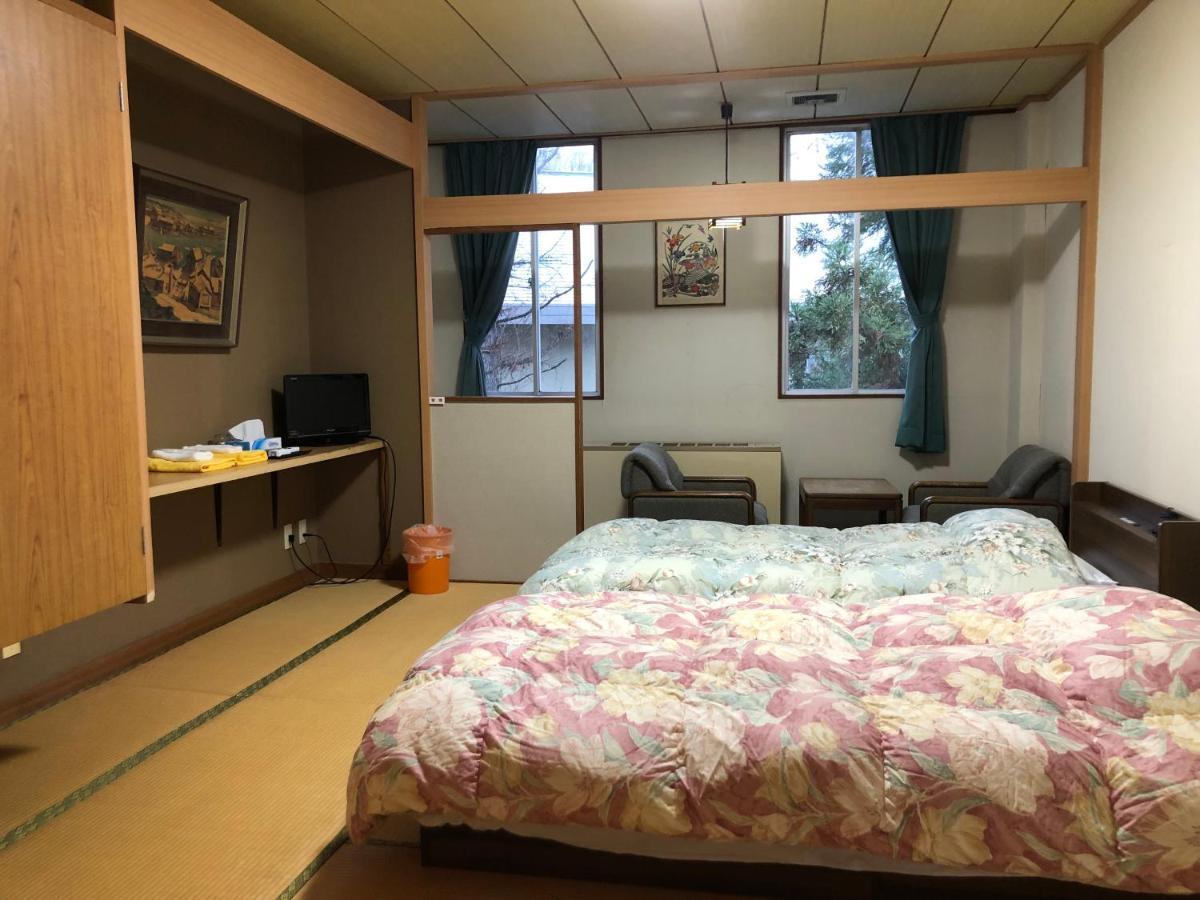 佩提于齐库苏酒店 汤泽町 外观 照片