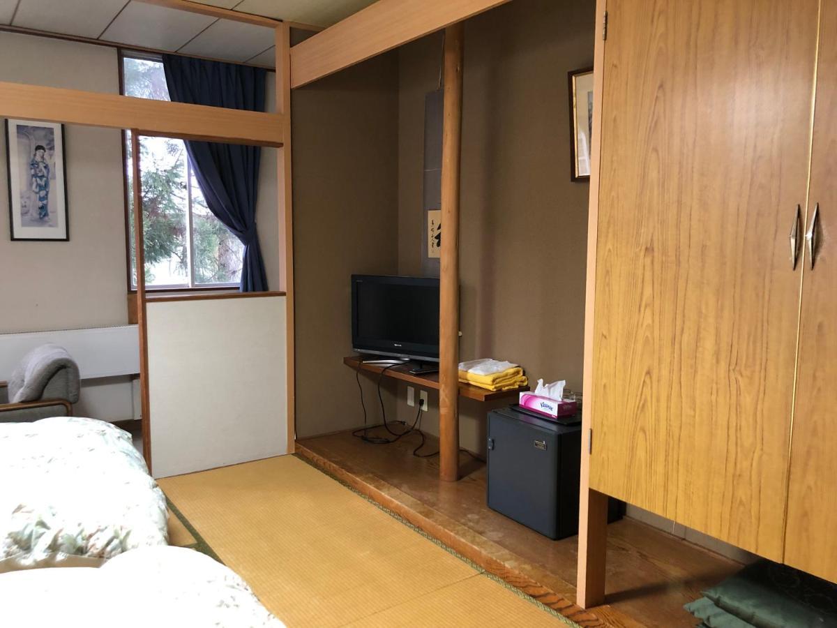佩提于齐库苏酒店 汤泽町 外观 照片